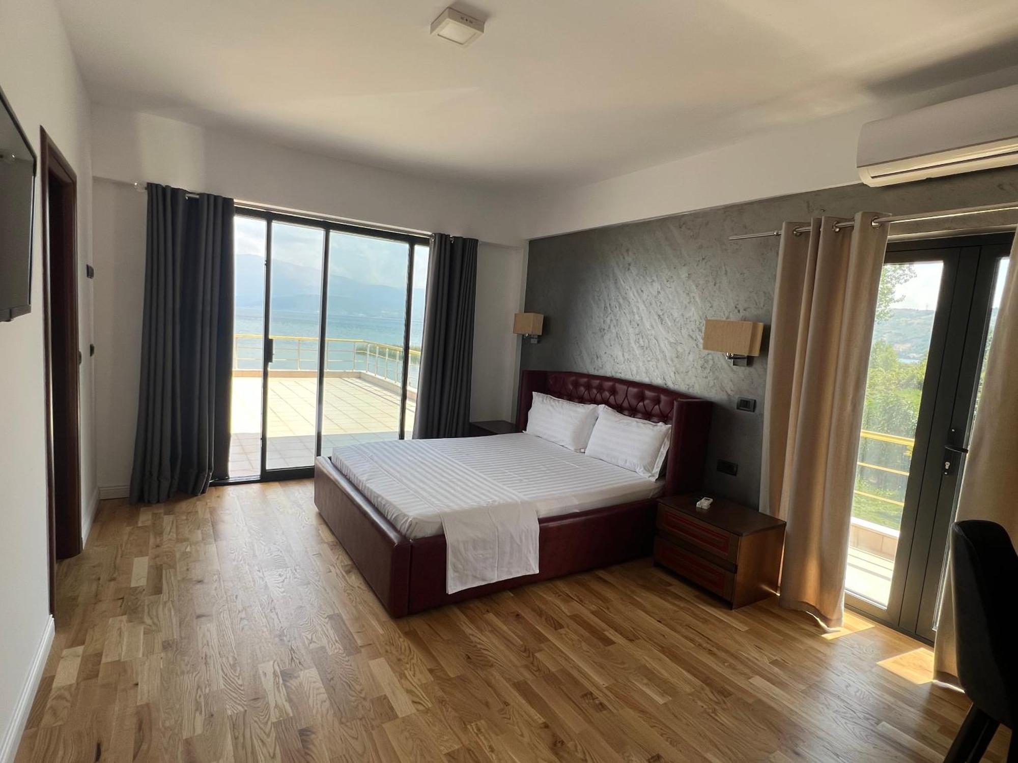 Hotel Victoria Memlishte ภายนอก รูปภาพ