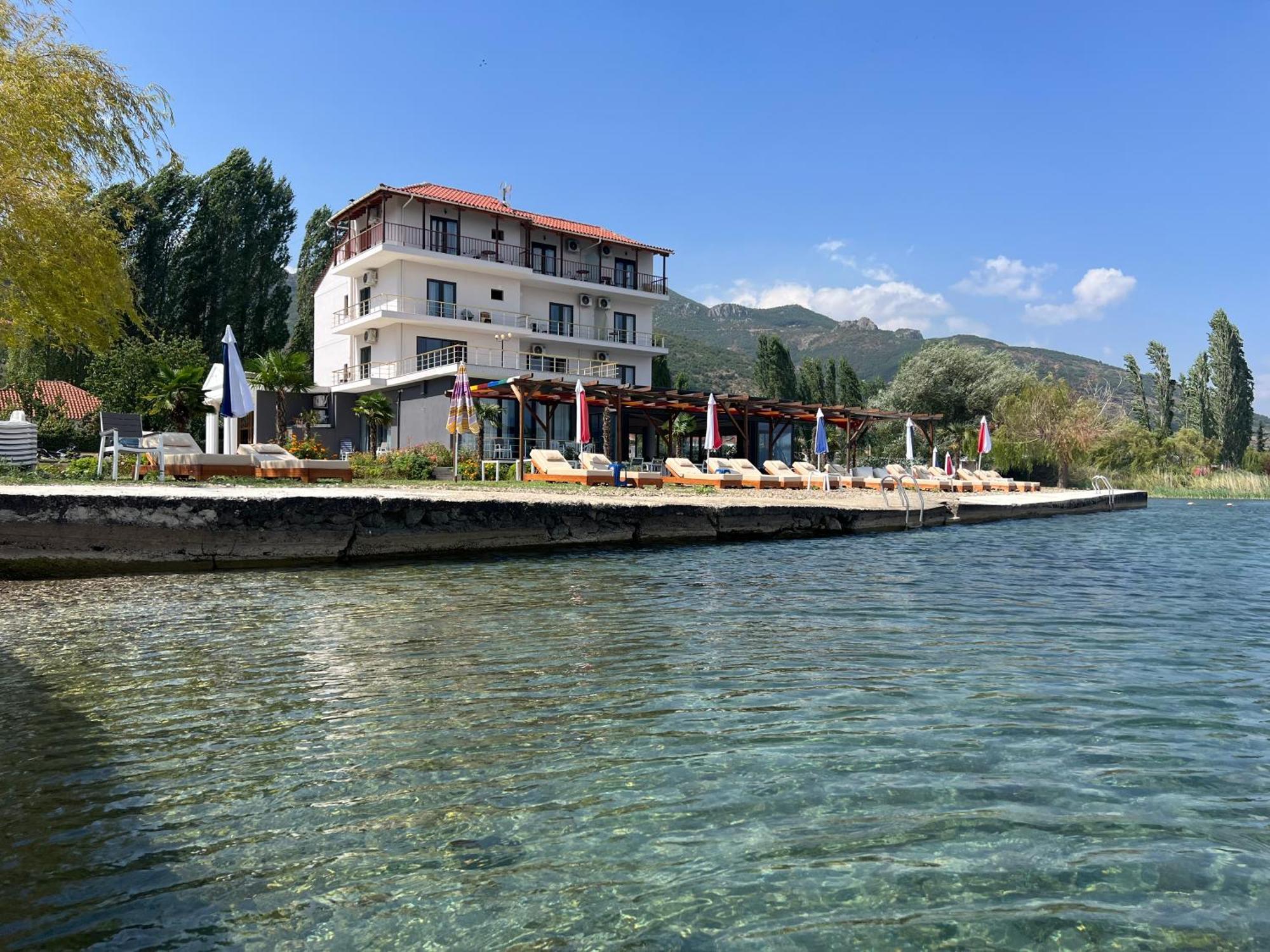Hotel Victoria Memlishte ภายนอก รูปภาพ